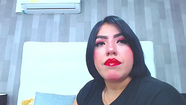 LeahMillerr online show from January 2025 12:45:02 PM