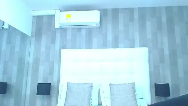 LeahMillerr online show from November 2025 12:49:01 PM