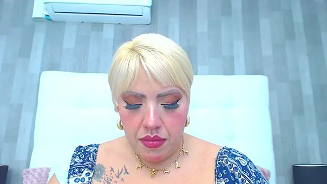 LeahMillerr online show from February 2026 02:39:02 PM