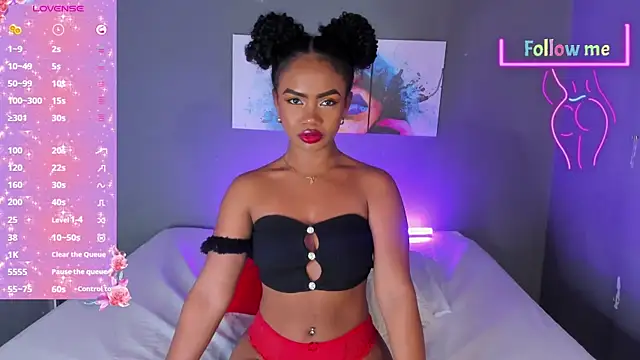 EmmaSmith06 online show from March 2025 05:33:02 PM