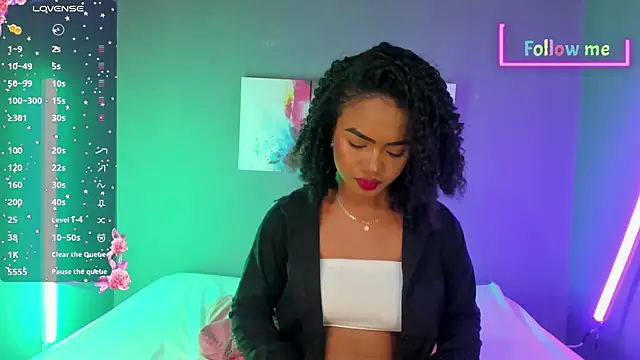 EmmaSmith06 online show from March 2025 05:15:01 PM