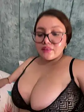 solecito 22 online show from February 2025 03:01:01 AM