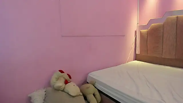 LoveQueen2 online show from February 2026 12:05:01 PM