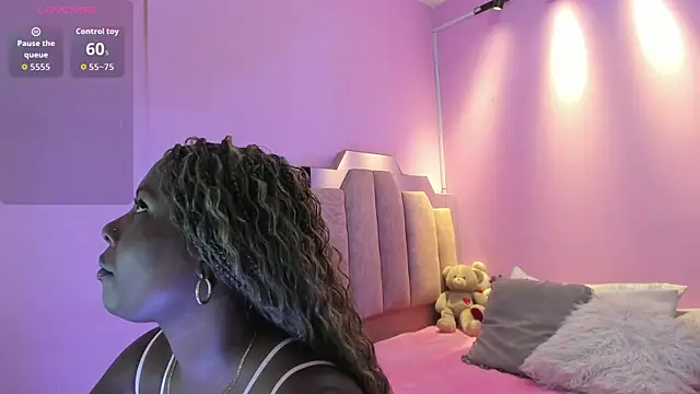 LoveQueen2 online show from December 2025 12:16:01 PM