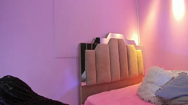 LoveQueen2 online show from November 2025 12:05:01 PM