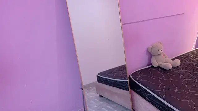 LoveQueen2 online show from May 2026 11:35:01 AM