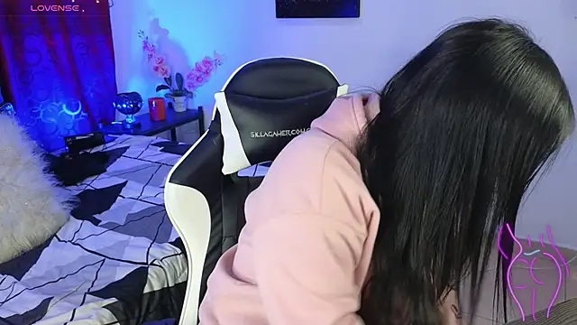 Majuu   online show from November 2025 12:38:02 PM