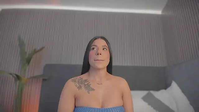 emelie 89 online show from March 2026 12:09:01 PM