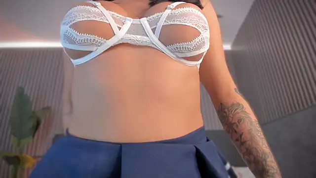 emelie 89 online show from March 2026 12:28:02 PM