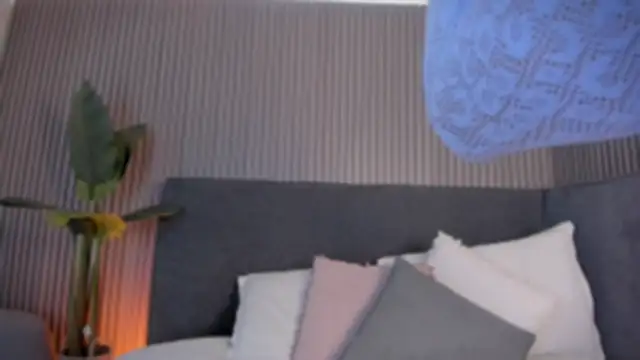 emelie 89 online show from May 2026 12:08:02 PM