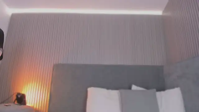 emelie 89 online show from February 2026 12:26:01 PM