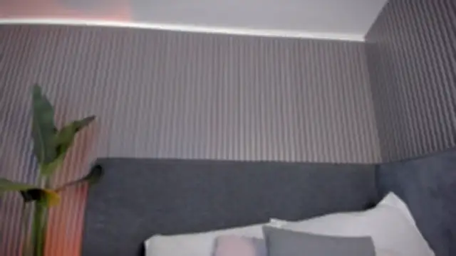 emelie 89 online show from May 2026 12:03:02 PM
