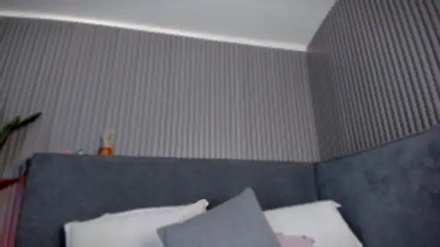 emelie 89 online show from June 2026 12:33:01 PM