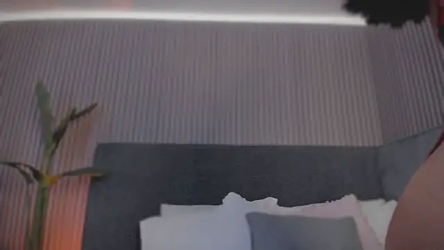 emelie 89 online show from March 2026 12:32:01 PM