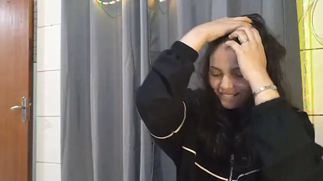 bombomepimenta online show from November 2025 11:05:02 PM