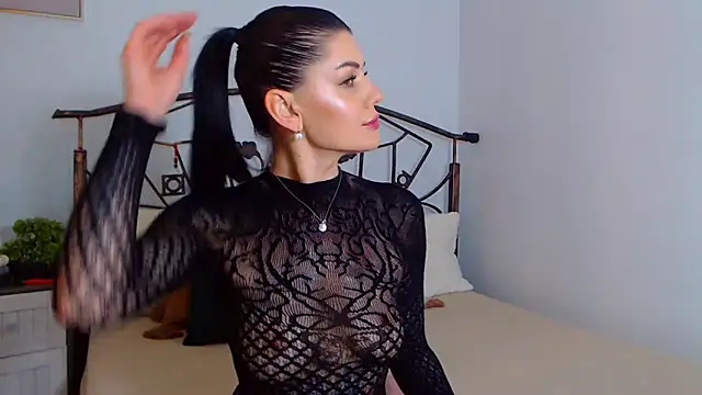 YvonneEverlee online show from February 2025 08:58:01 PM