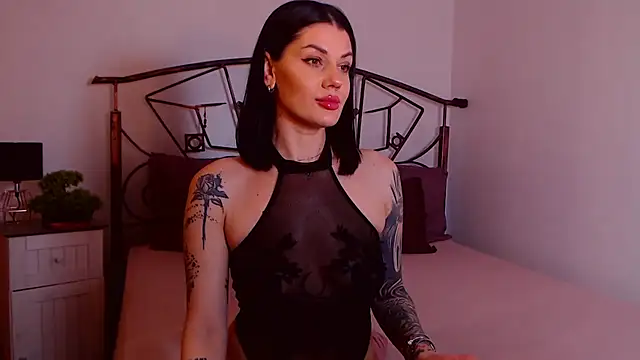 YvonneEverlee online show from January 2026 08:38:02 PM