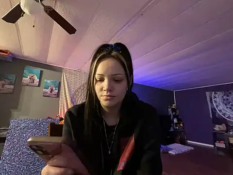 skinwalkingzombie online show from December 2024 04:31:01 PM