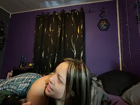 skinwalkingzombie online show from December 2024 09:50:01 PM