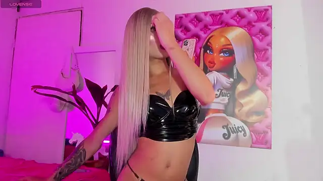 Snapshot of violeta_prince chatting on October 2025 06:18:02 PM violeta prince online show from October 2025 06:18:02 PM