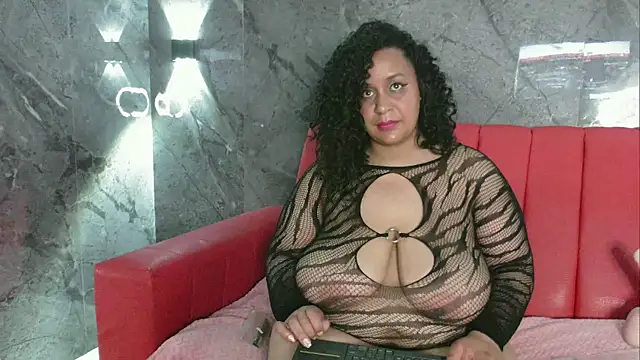 Snapshot of Danielaa_a chatting on November 2025 10:46:01 PM Danielaa a online show from November 2025 10:46:01 PM