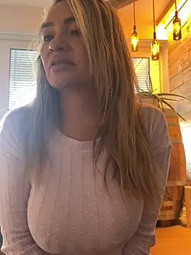 Afroditecash online show from February 2025 02:54:02 PM