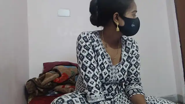 Snapshot of wildbabes chatting on October 2025 08:39:02 PM wildbabes online show from October 2025 08:39:02 PM