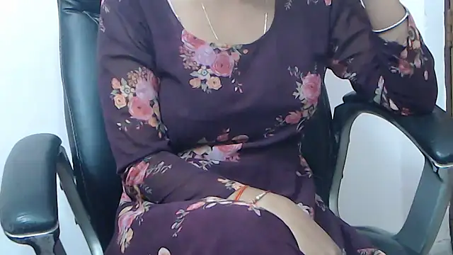 Snapshot of wildbabes chatting on January 2025 03:24:01 PM wildbabes online show from January 2025 03:24:01 PM