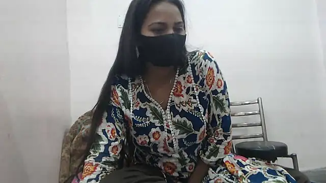 Snapshot of wildbabes chatting on December 2025 05:51:01 PM wildbabes online show from December 2025 05:51:01 PM