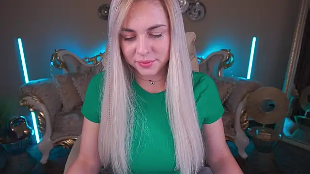 Snapshot of ArishkaLulu chatting on November 2025 06:58:01 AM ArishkaLulu online show from November 2025 06:58:01 AM