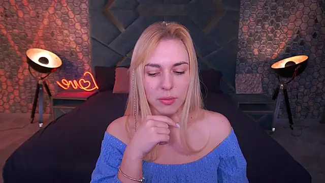 ArishkaLulu online show from March 2026 08:26:33 AM