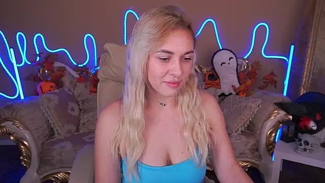 Snapshot of ArishkaLulu chatting on November 2025 07:13:01 AM ArishkaLulu online show from November 2025 07:13:01 AM