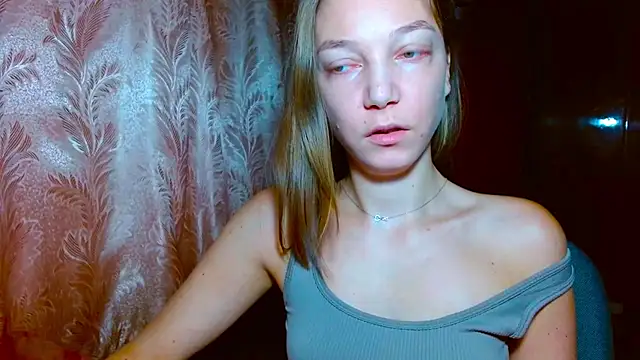 EmillyPlay online show from December 2025 06:34:02 AM