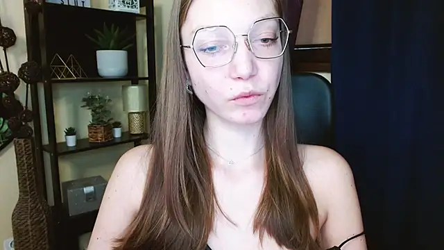 EmillyPlay online show from February 2026 06:57:02 AM