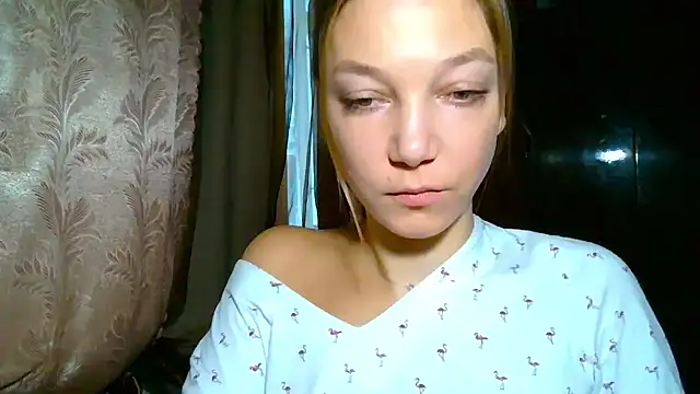 EmillyPlay online show from December 2025 06:47:01 AM