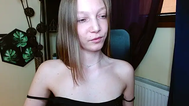 EmillyPlay online show from April 2026 10:27:01 AM