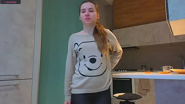 DonnaBurkee online show from December 2025 04:17:01 AM