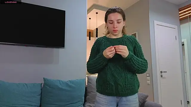 DonnaBurkee online show from October 2025 04:13:01 AM