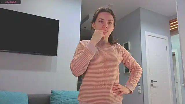 DonnaBurkee online show from November 2025 04:11:01 AM