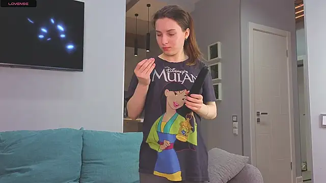 DonnaBurkee online show from November 2025 04:44:01 AM