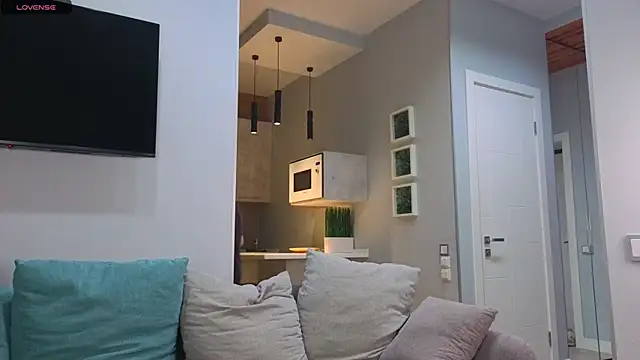 DonnaBurkee online show from November 2025 04:16:02 AM