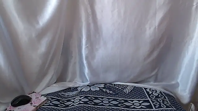 Burberrry  online show from January 2026 07:01:02 AM