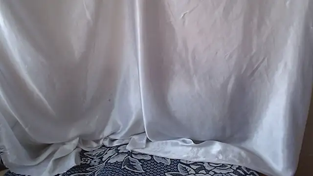 Burberrry  online show from June 2026 03:05:02 AM