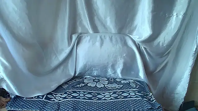 Burberrry  online show from July 2026 04:52:01 PM