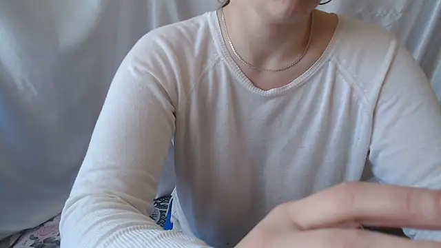 Burberrry  online show from April 2026 07:59:01 AM