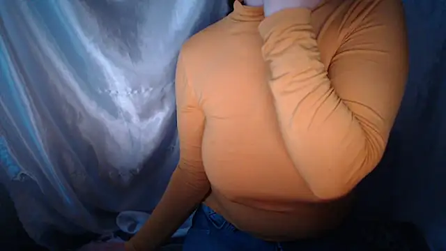 Burberrry  online show from March 2026 04:34:02 PM