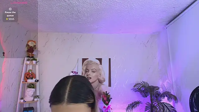 SALOOMEE   online show from February 2026 11:17:01 AM