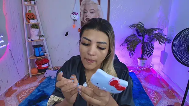 SALOOMEE   online show from November 2025 11:24:01 AM