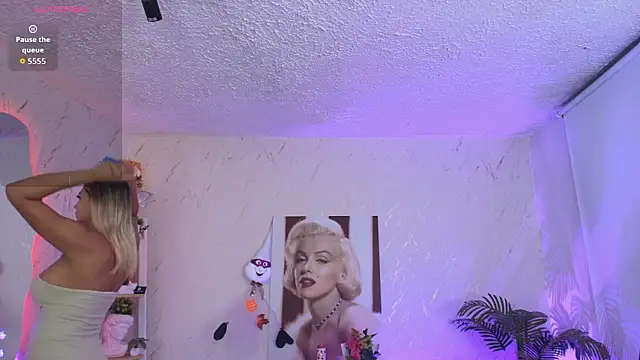 SALOOMEE   online show from February 2026 11:04:02 AM