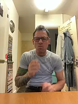 Snapshot of Yourhotboy_42 chatting on February 2025 03:53:02 PM Yourhotboy 42 online show from February 2025 03:53:02 PM